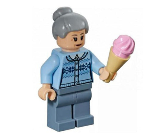 Lego Aunt May 76115 Super Heroes Minifigure